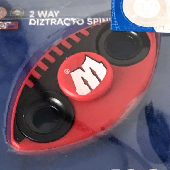 WI BADGERS 2 WAY & 3 WAY Fidget Spinners - Picture 5 of 8